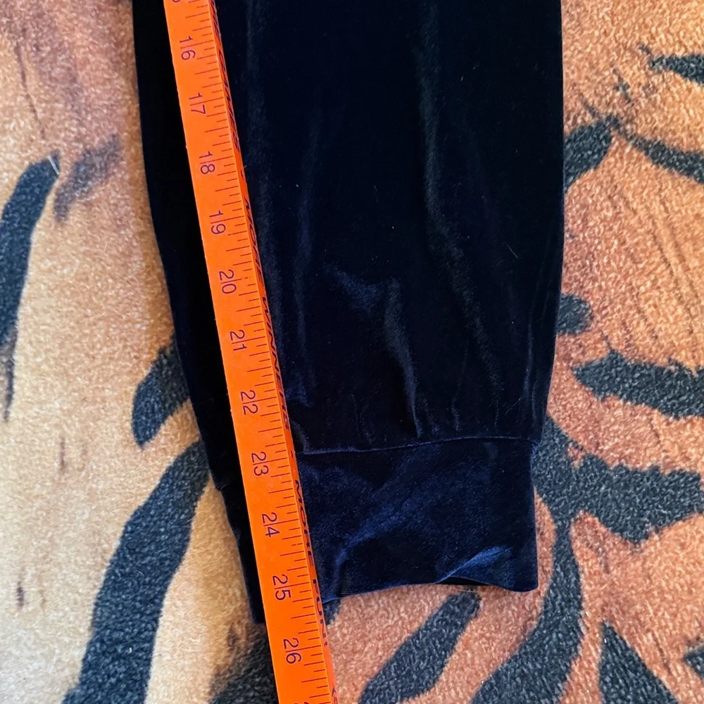 Fabletics oasis twist navy velour Yoga Set - Picture 14 of 14